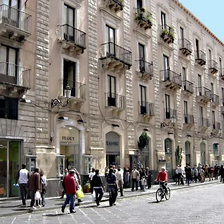 Sake Family - Xl In The Heart Of The Holiday home Catania